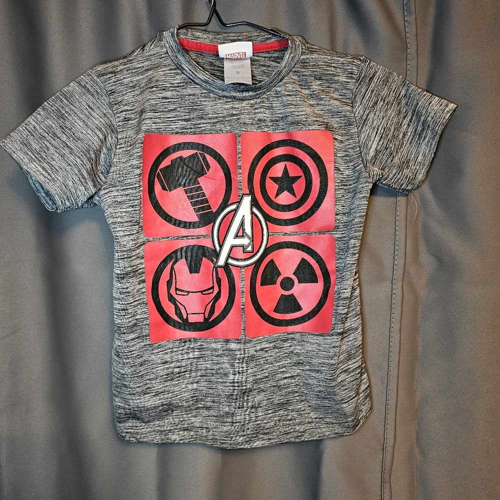 Marvel Avengers Size 5 Kids Tee Shirt Captain America Ironman Hulk Thor
